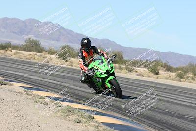 media/Dec-04-2025-Racers Edge (Thu) [[5ebc9f124d]]/3-B Group/3-Session 2 (Turn 7 Inside)/